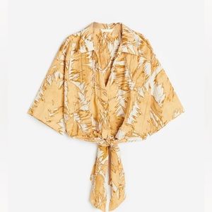 ❗️Final Price❗️H&M Tropical Blouse with Tie